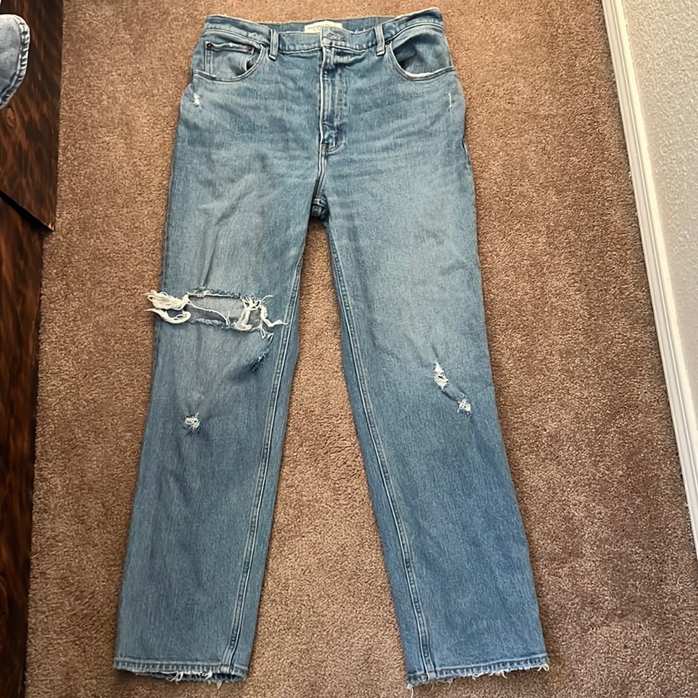 A&F 90’s straight ultra high rise jeans